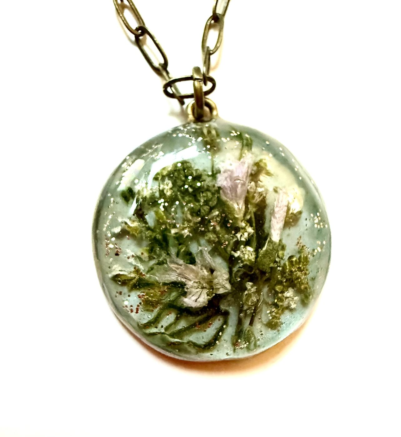 pendant-she-found-claytonia detail 3