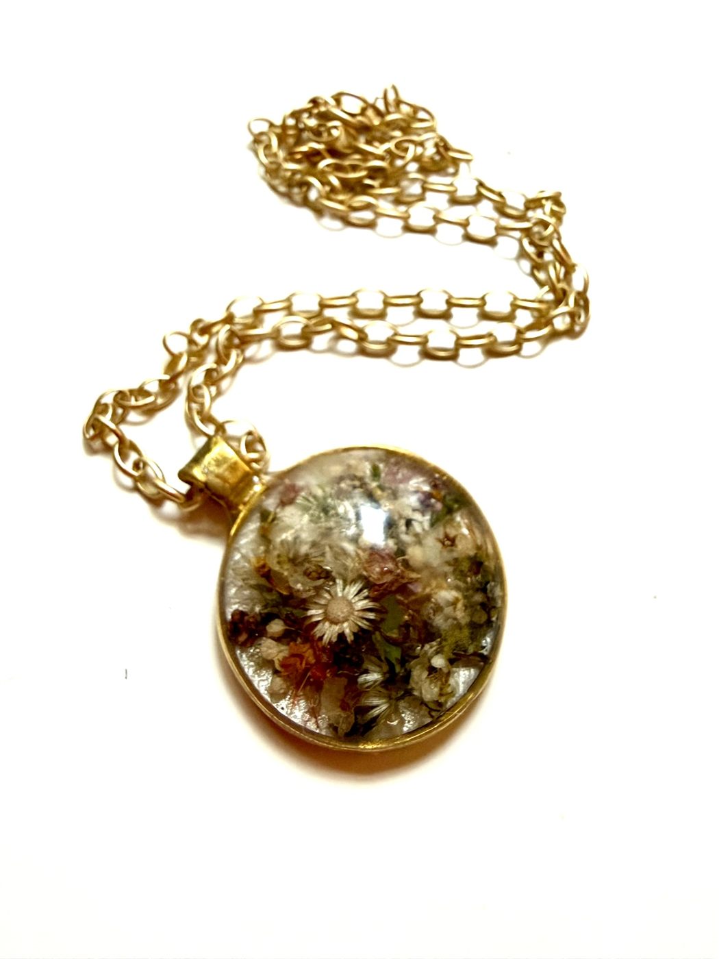 pendant-the-bridal-meadow detail 2