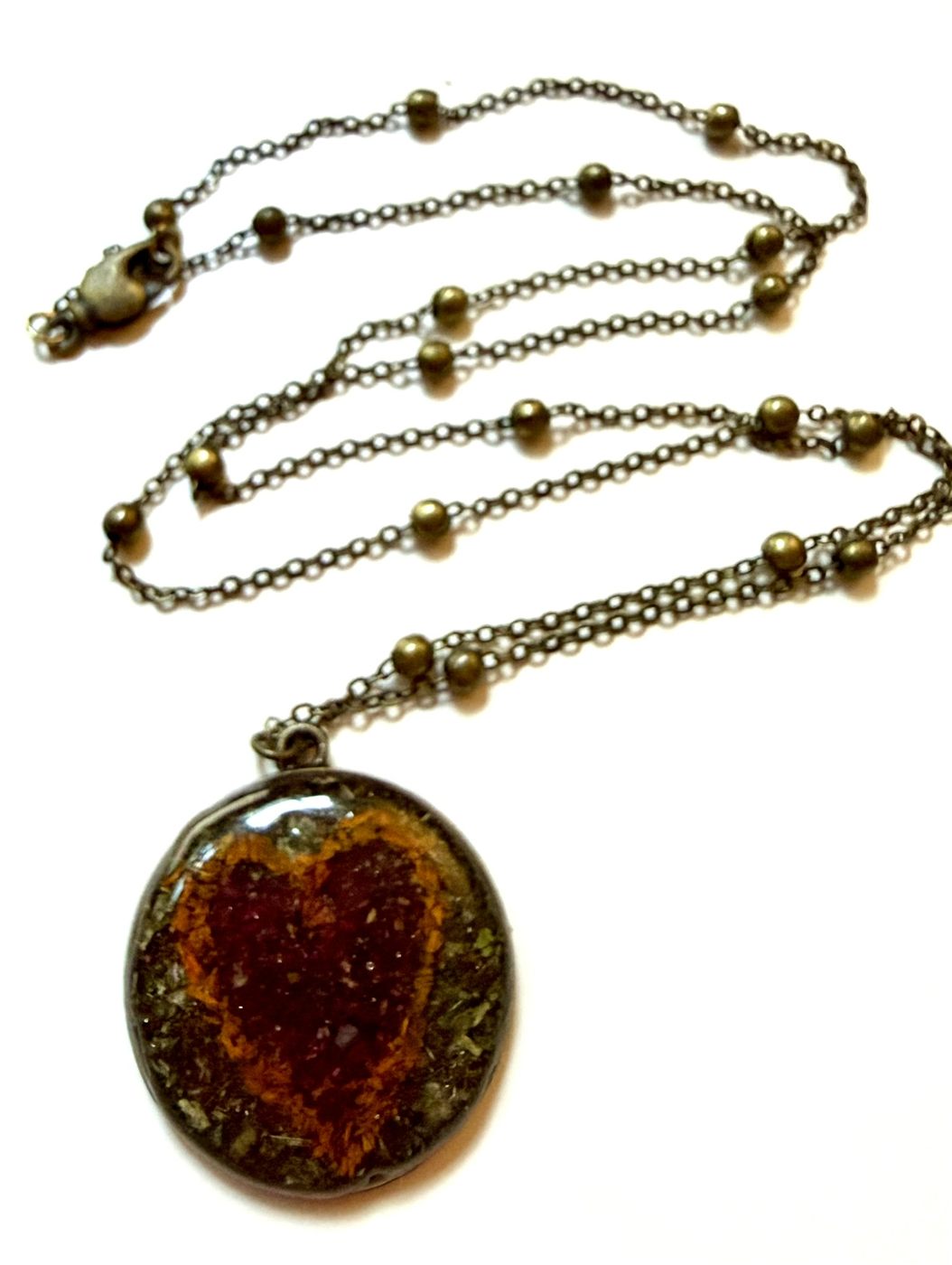 pendant-the-marigold-crown detail 1