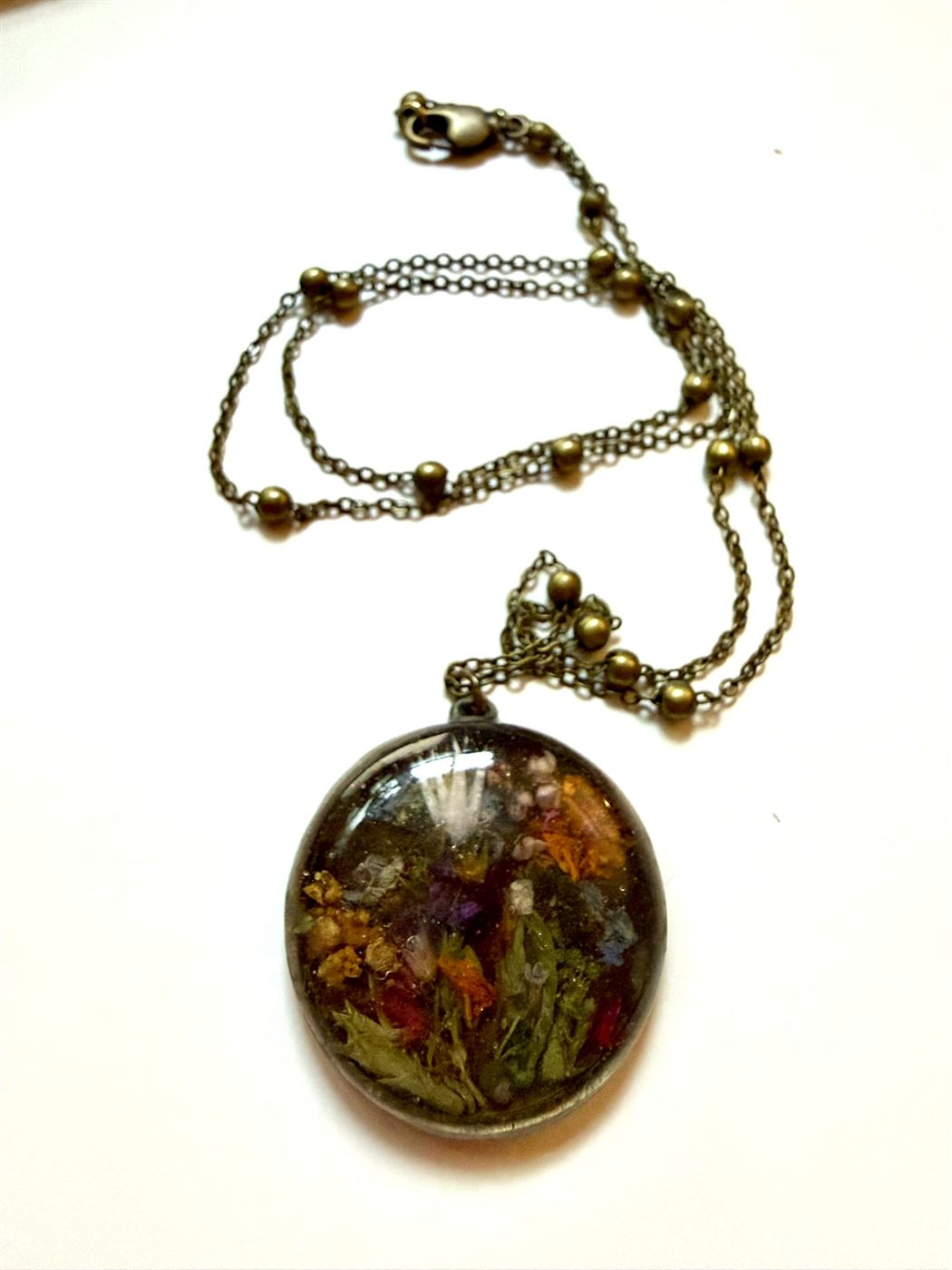 pendant-what-she-gathered detail 2