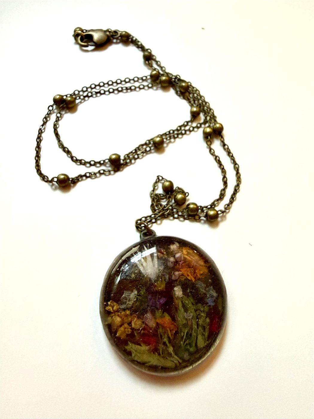 pendant-what-she-gathered detail 3