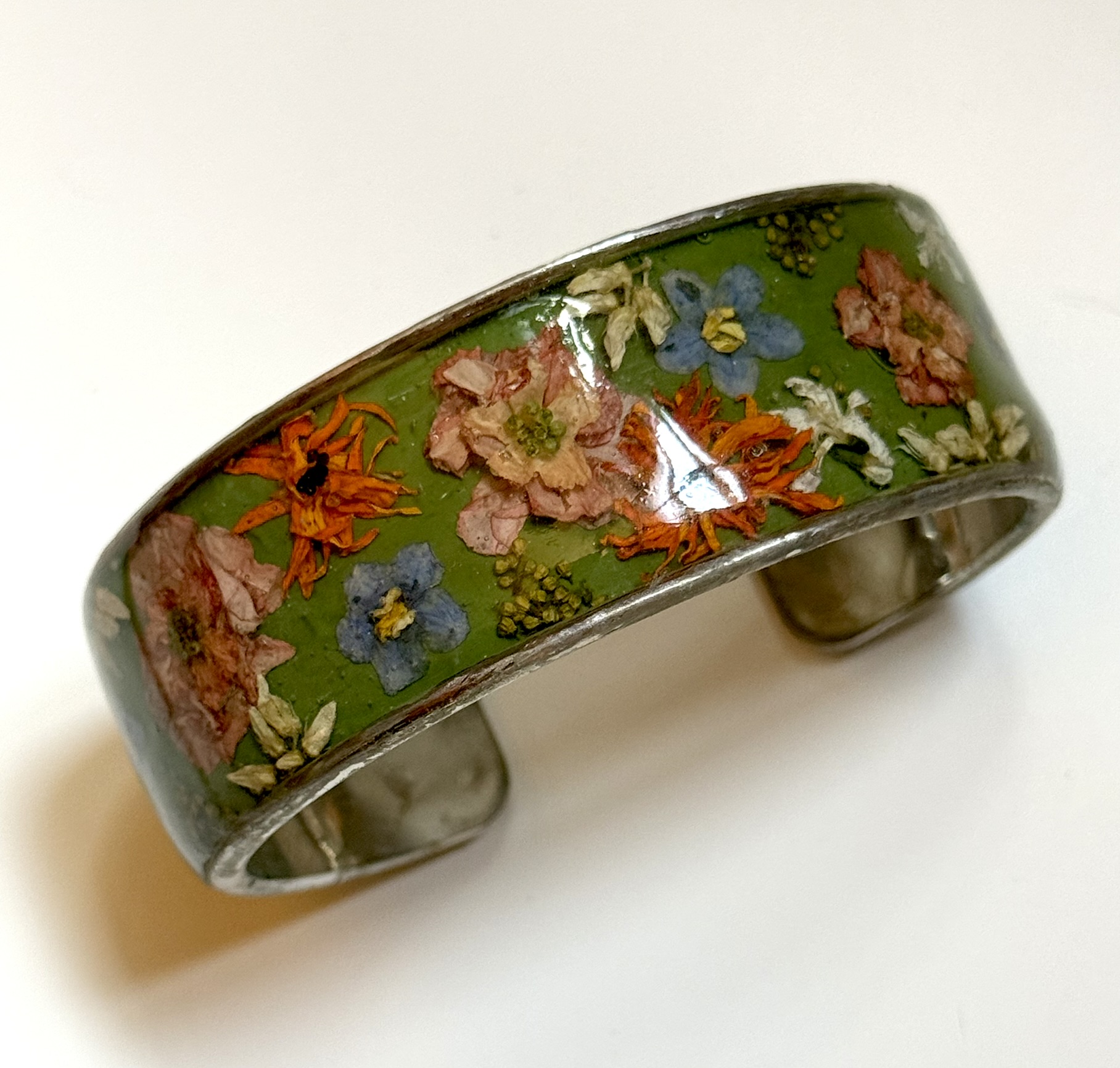 'The Folklore Cuff' &mdash; Floral Alchemy