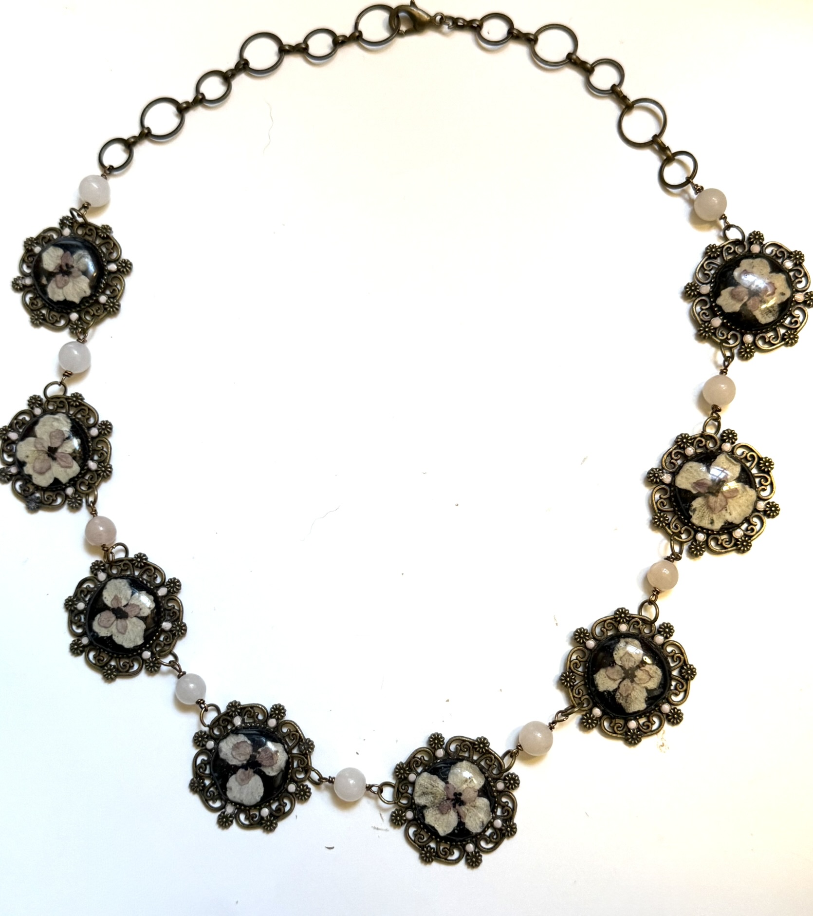 'The Garden Queen's Coronation Set' — detail 3
