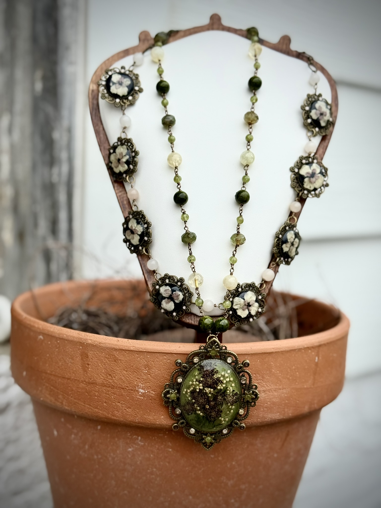 'The Garden Queen's Coronation Set' — Floral Alchemy