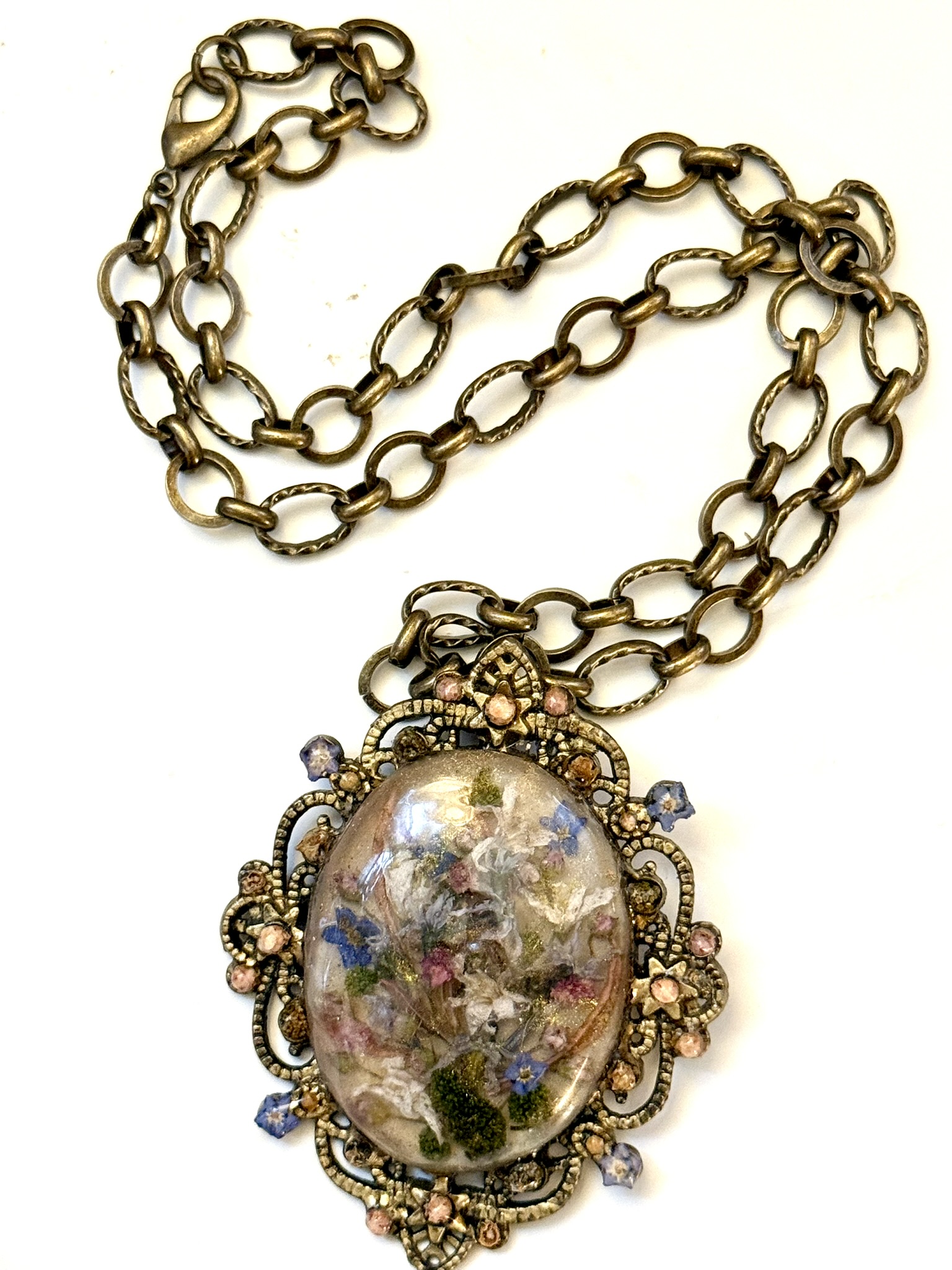 'The Queen's Jewel' — Floral Alchemy