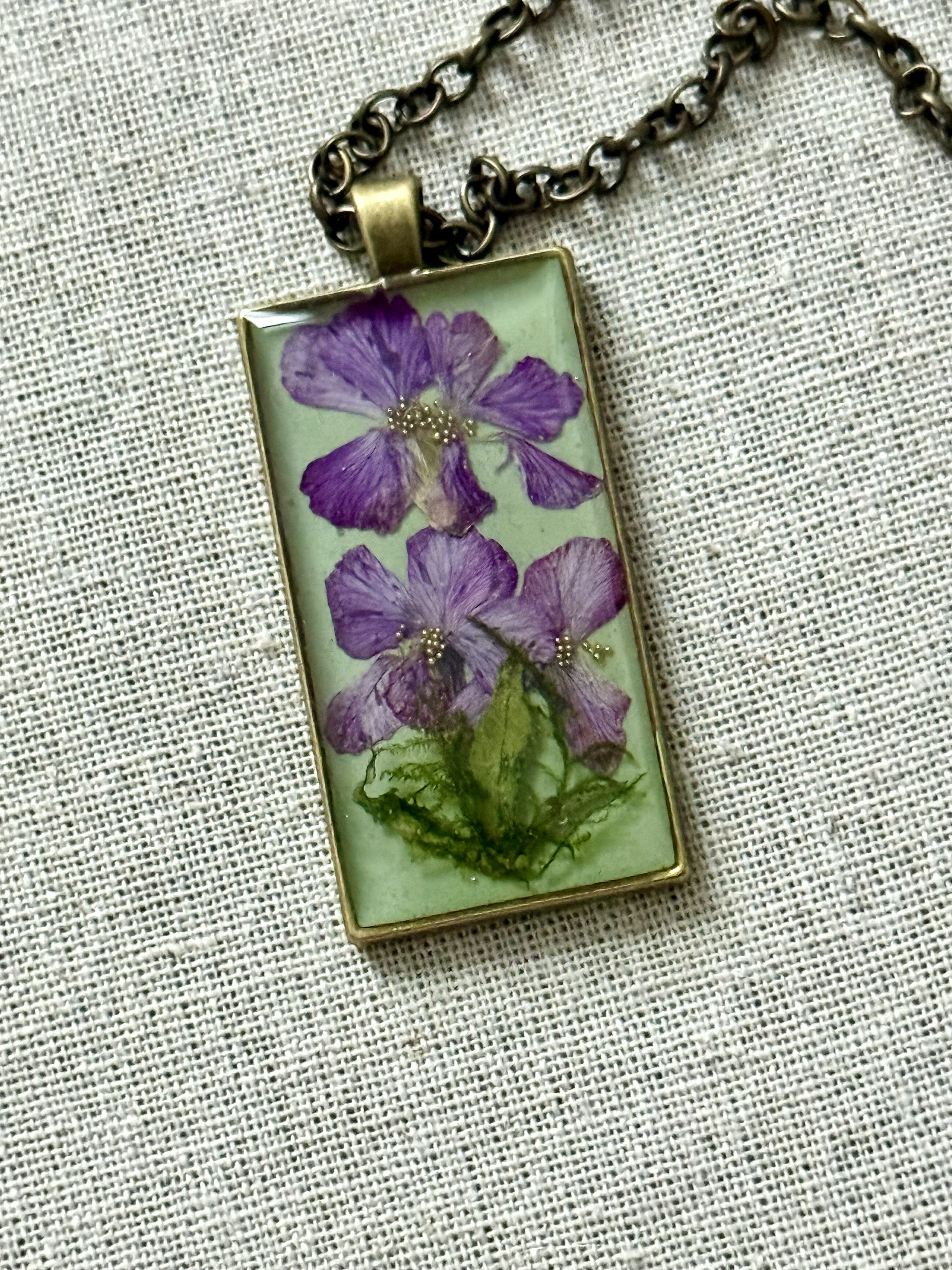 'Wild Violet' — detail 1