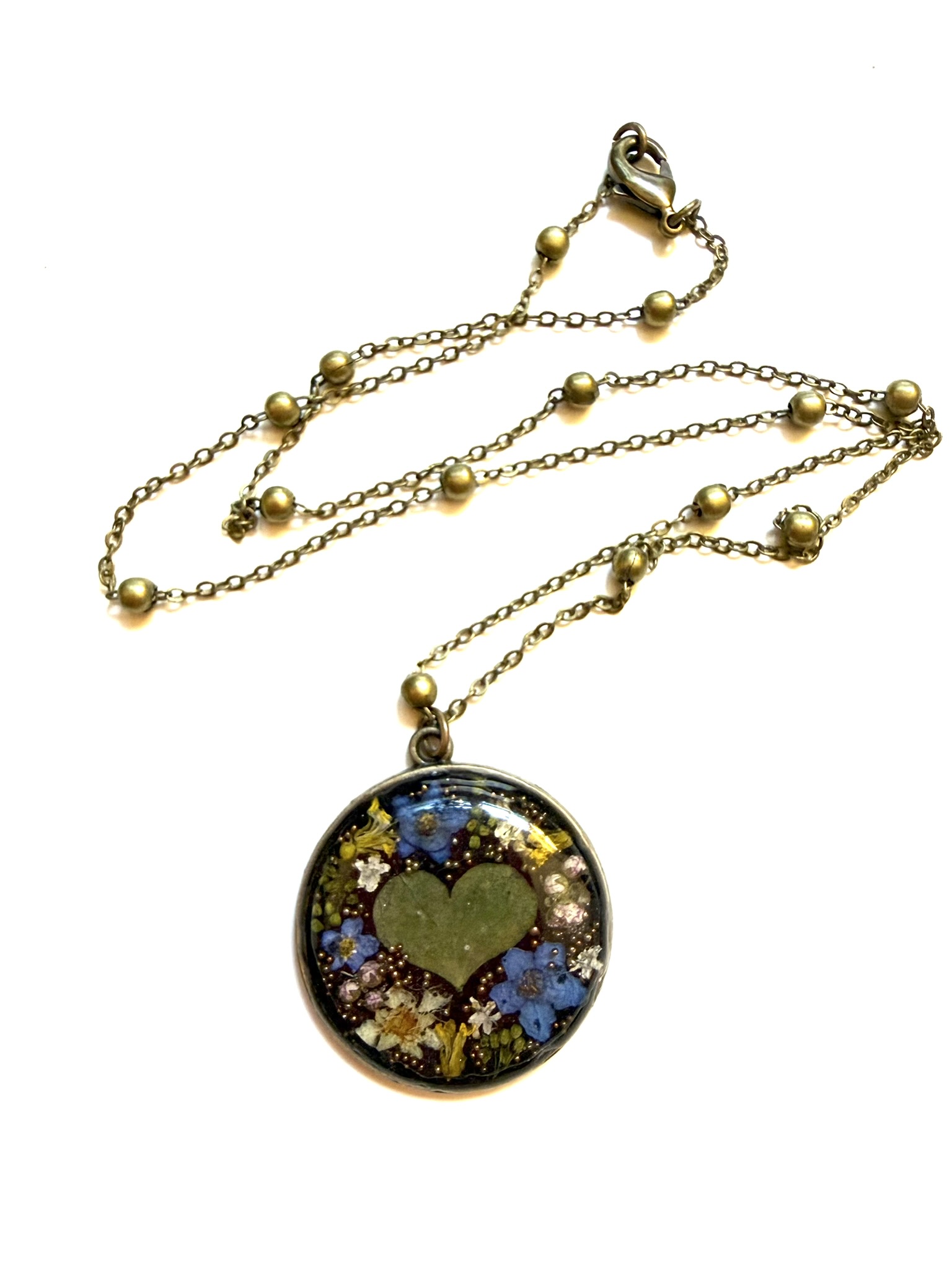 'Woodsorrel Heart' — detail 1